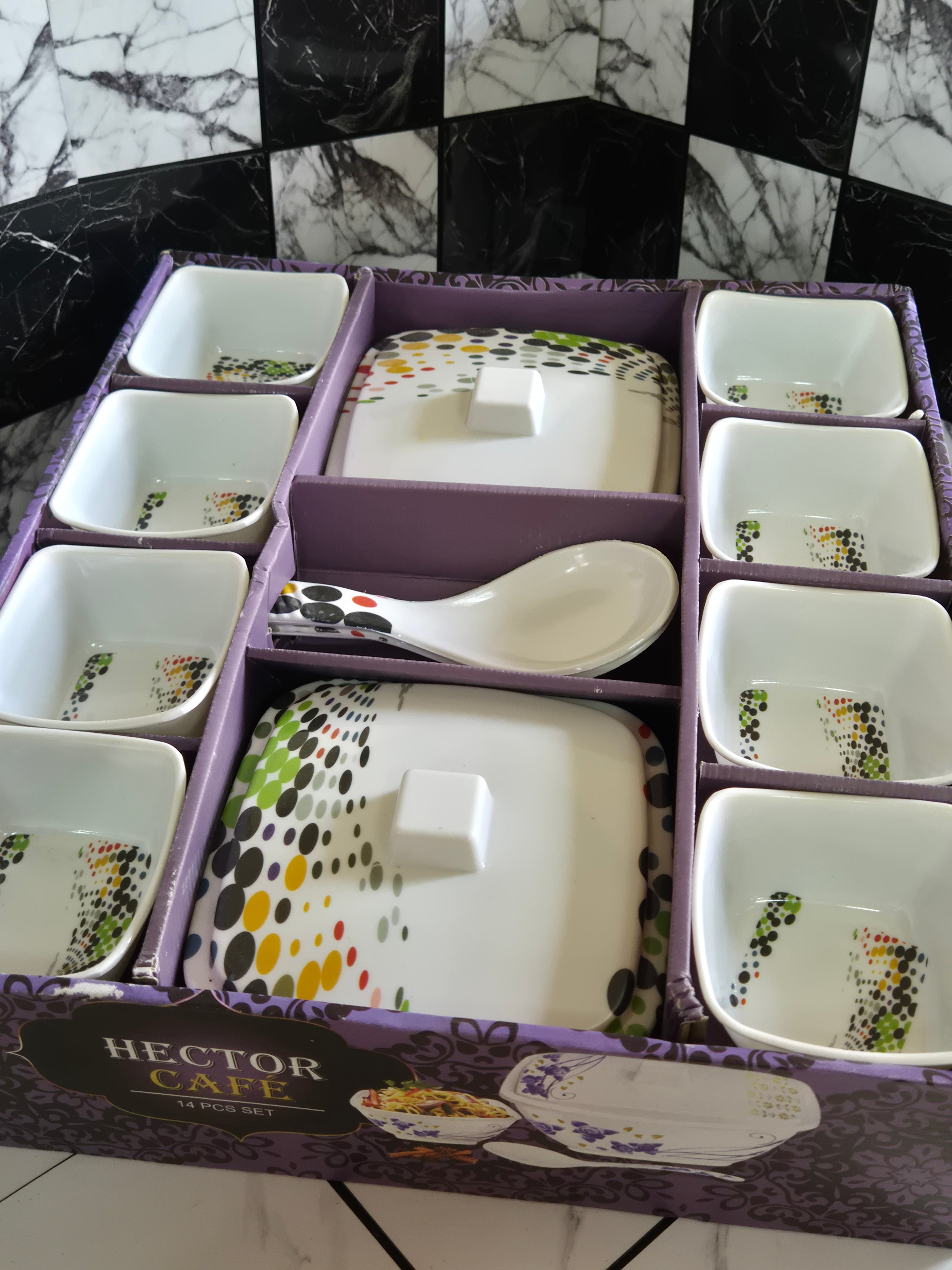 Crockery kitchen set