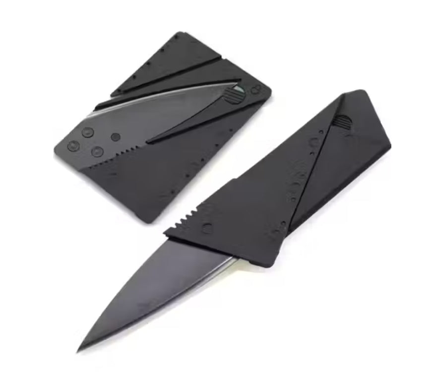 Card folding knife